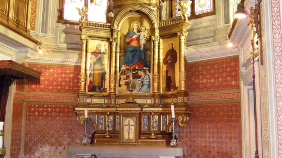 Kaple Panny Marie v zámku v Lužanech